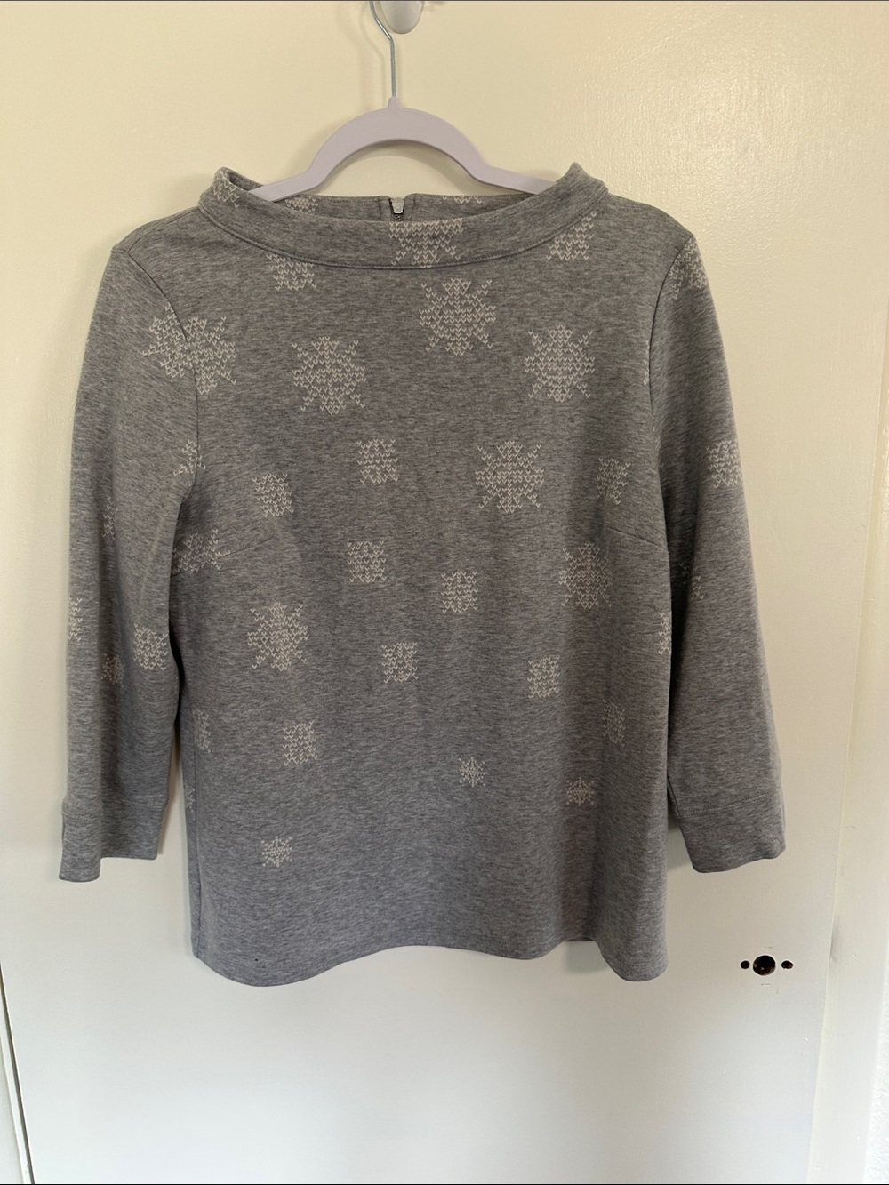 Talbots Light Heather Gray snowflake Sweater with zipper back Size Medium
